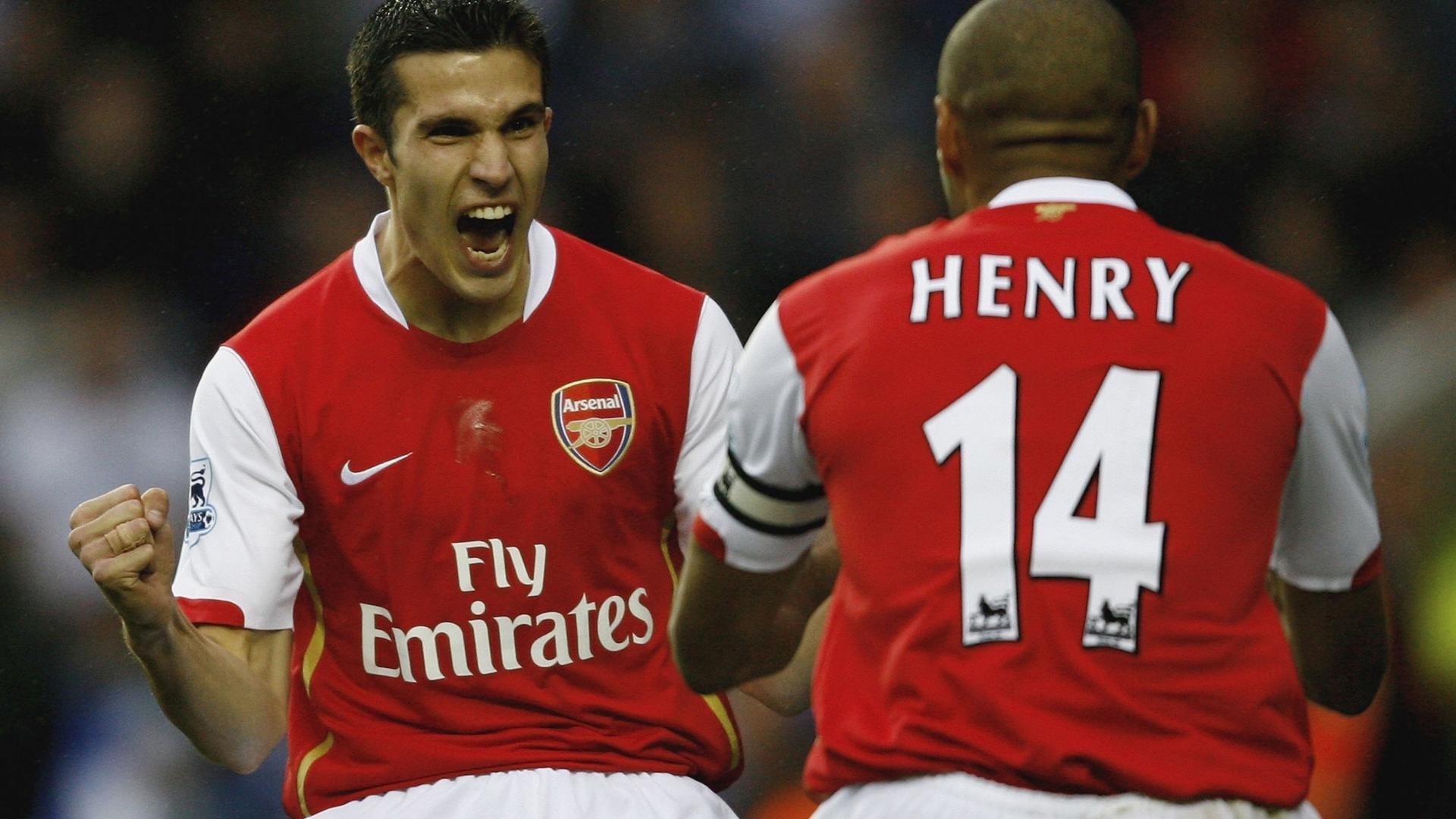 上港引援第一人现身？28岁前锋张玉宁或拿顶薪加盟，上港 引援