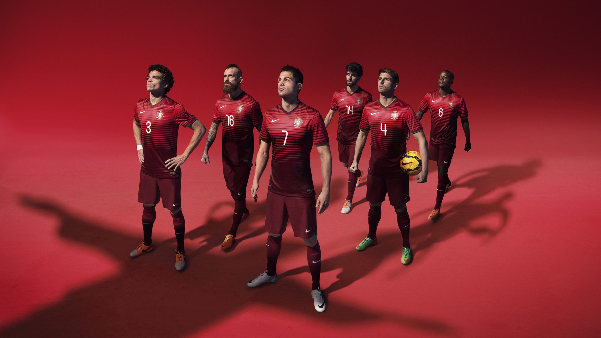 加强战术调整，曼城冲击多项冠军，曼城进攻